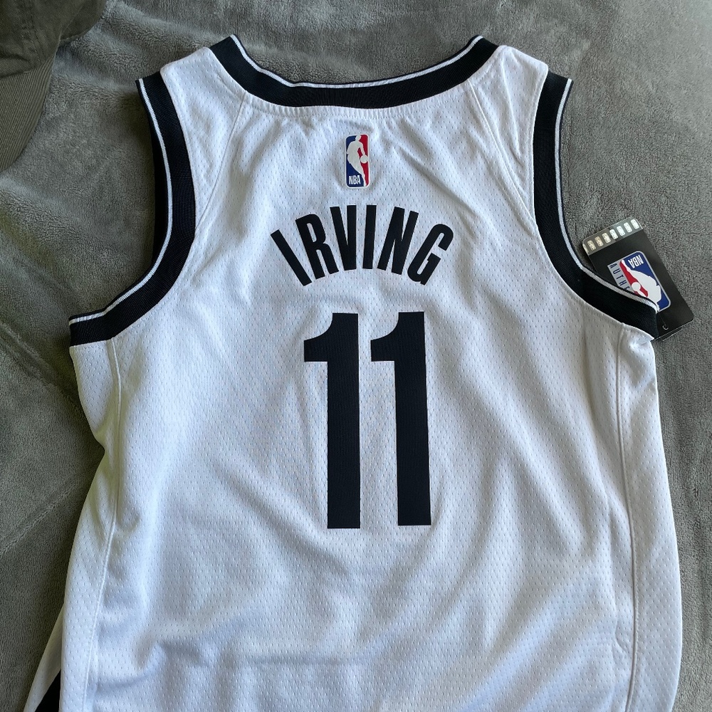 NEW Brooklyn Nets Jersey Kylie Irving